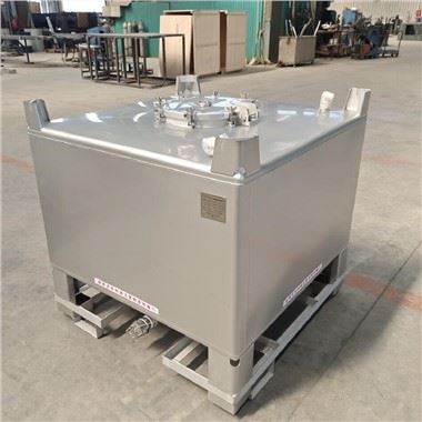 Roostevabast terasest IBC-d